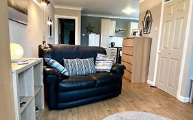 Sandford House Apartment